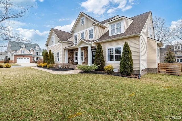 view of front facade featuring crawl space, fence, a front lawn, and roof with shingles