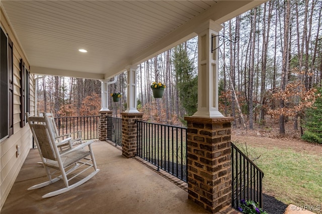 view of patio / terrace with covered porch