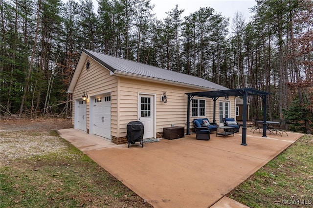 view of detached garage