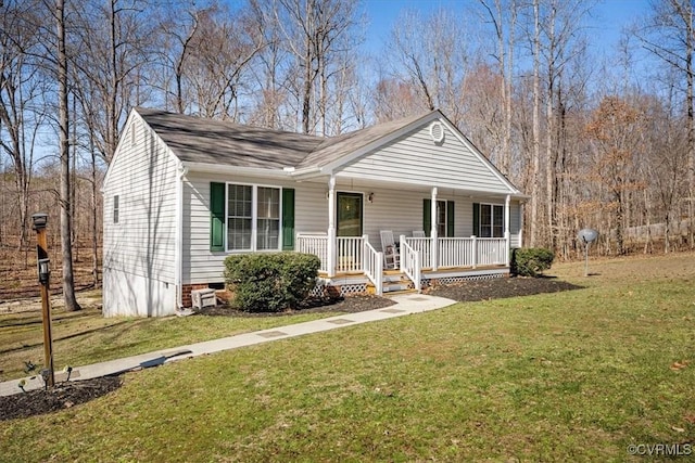 view of front of home featuring a porch, crawl space, and a front lawn