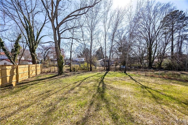 view of yard featuring fence