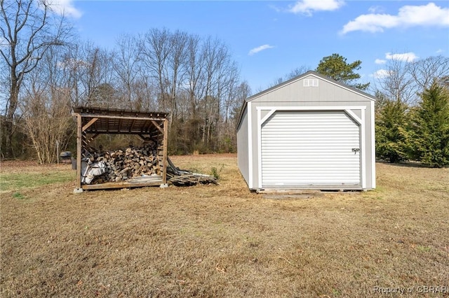 exterior space featuring an outbuilding