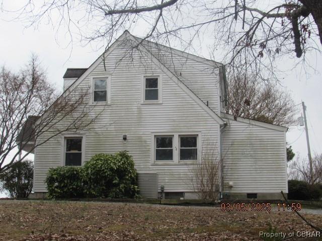 view of side of home