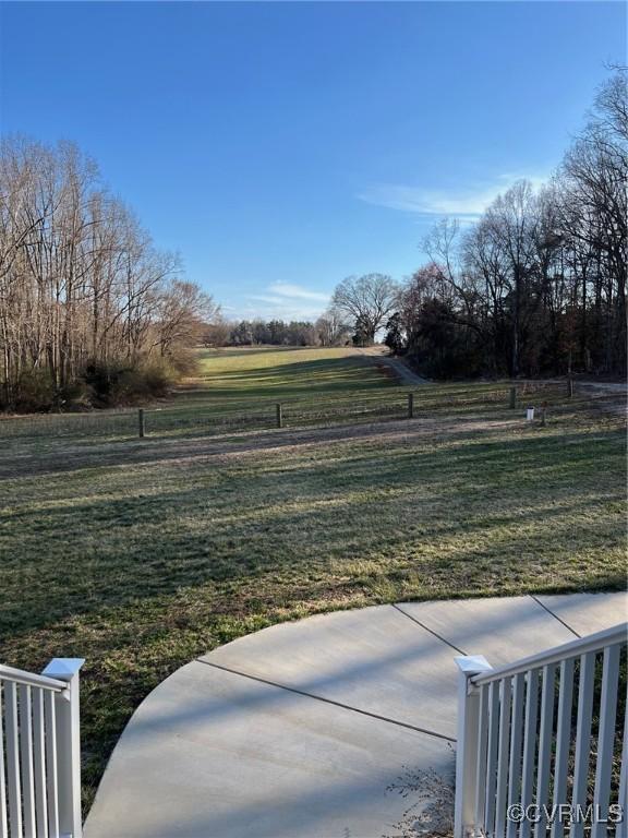 view of yard with a patio