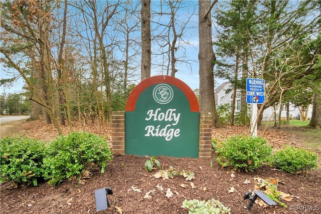 view of community / neighborhood sign