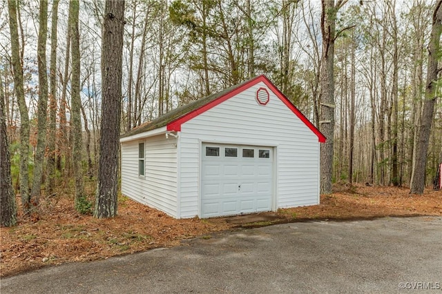 view of detached garage