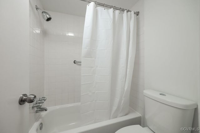 full bath featuring toilet and shower / tub combo