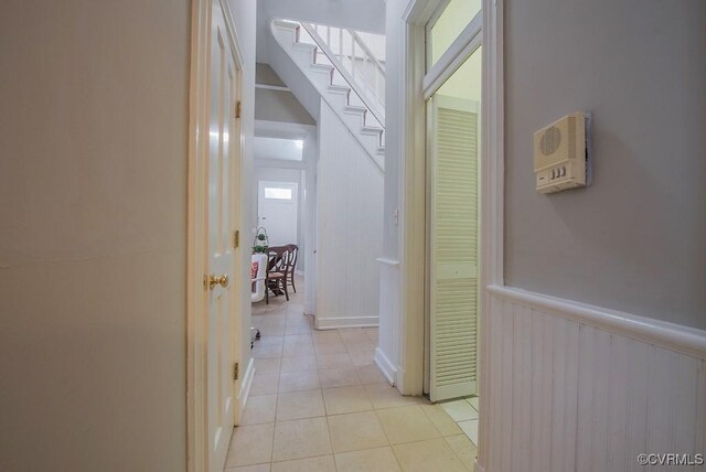 1005 W Franklin St Unit U2, Richmond, VA 23220 - hall featuring a wainscoted wall and light tile patterned floors