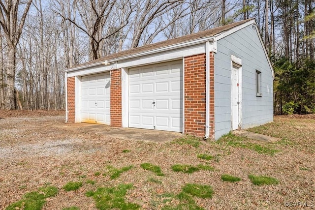 view of detached garage