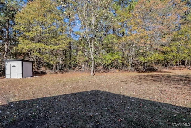 545 Lock Ln, Petersburg, VA 23805 - view of yard featuring a storage unit