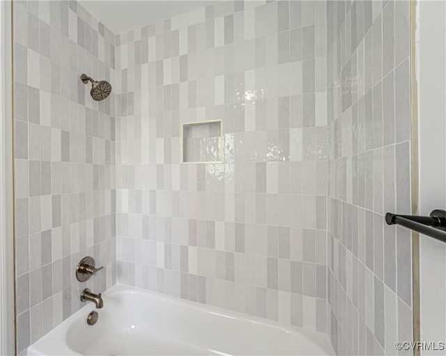 full bathroom featuring washtub / shower combination