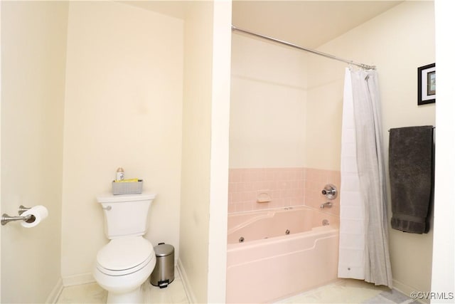 full bath featuring toilet, baseboards, and a combined bath / shower with jetted tub