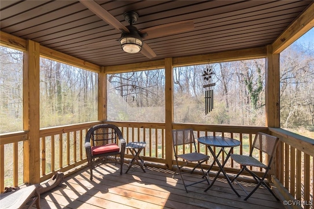 deck with ceiling fan