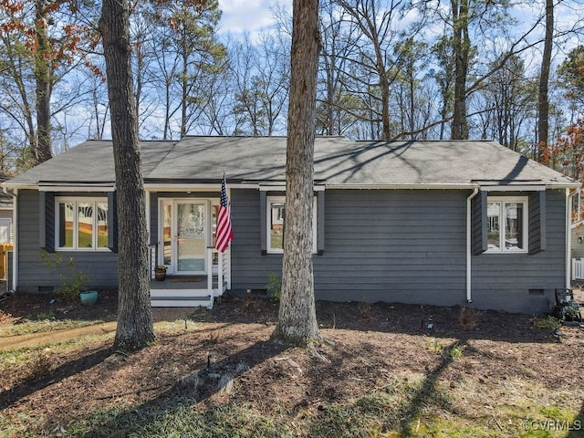 ranch-style home with crawl space