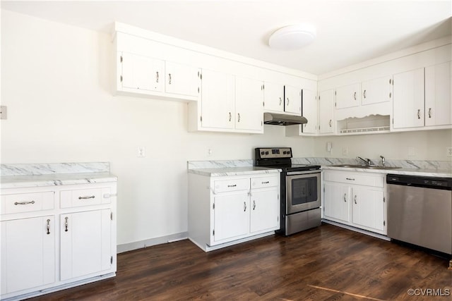 kitchen featuring a sink, stainless steel appliances, dark wood-type flooring, white cabinets, and under cabinet range hood