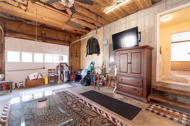 garage with a ceiling fan