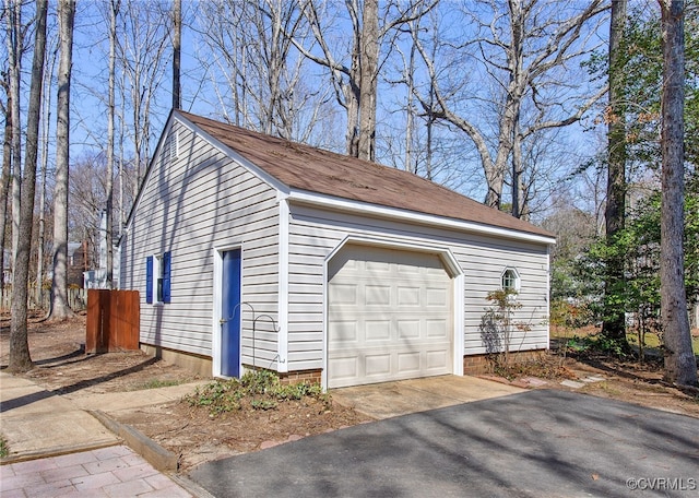 detached garage with driveway