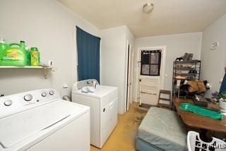 clothes washing area featuring laundry area and independent washer and dryer