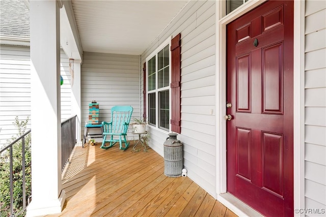 property entrance with a porch