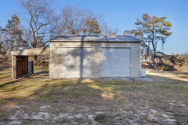 view of detached garage