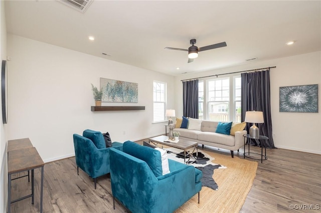 8160 Lyman Ct, Mechanicsville, VA 23116 - living room featuring wood finished floors, ceiling fan, and recessed lighting