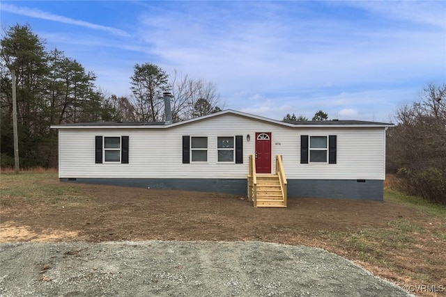 manufactured / mobile home featuring crawl space