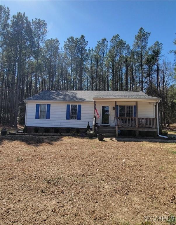 ranch-style home with crawl space and a porch