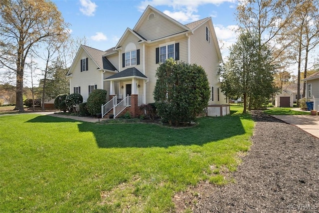 view of front facade with a front lawn