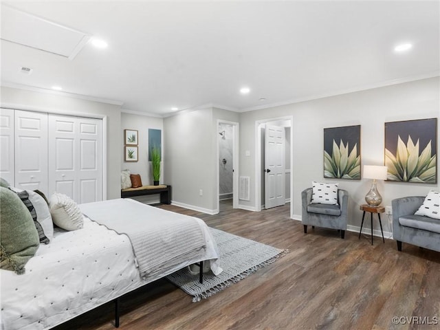 bedroom featuring recessed lighting, a closet, baseboards, and wood finished floors