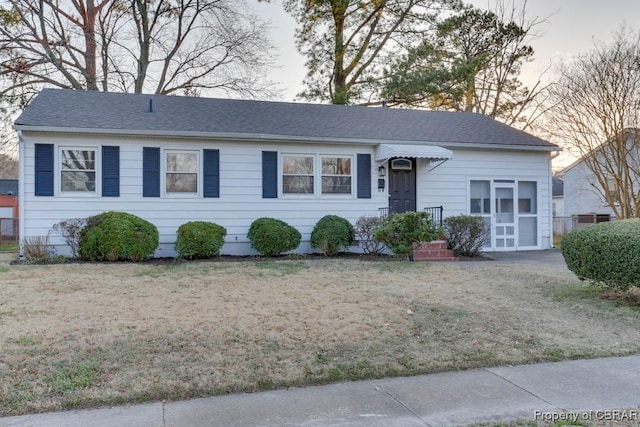 104 Clemwood Pkwy, Hampton, VA 23669 - single story home featuring roof with shingles