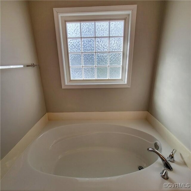 6118 Pond Grass Rd, Mechanicsville, VA 23111 - full bath with a bath