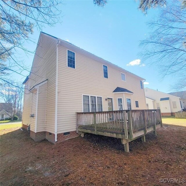 6118 Pond Grass Rd, Mechanicsville, VA 23111 - back of property featuring crawl space and a deck