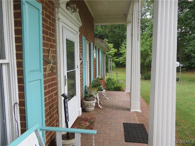 9616 Sunnyside Rd, Mc Kenney, VA 23872 - view of patio with a porch