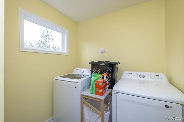7324 Bailie Dr, Mechanicsville, VA 23111 - laundry room featuring washing machine and dryer and laundry area