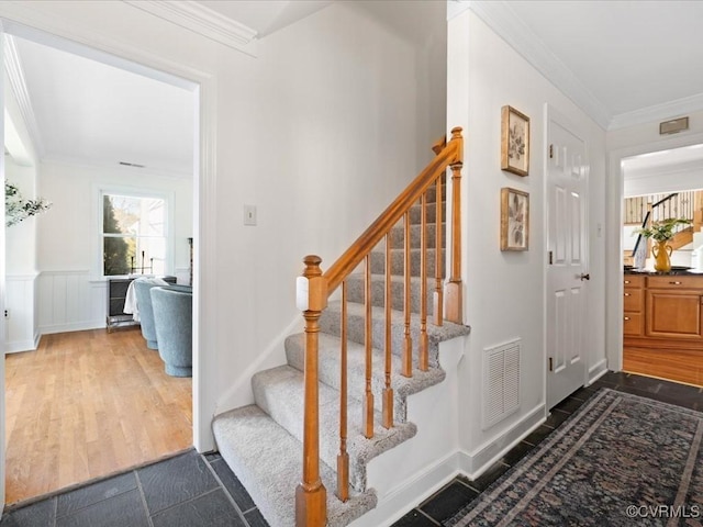 10107 Heritage Ln, Glen Allen, VA 23060 - foyer with ornamental molding and stairway