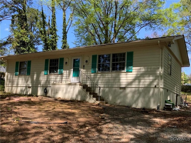 ranch-style home with crawl space