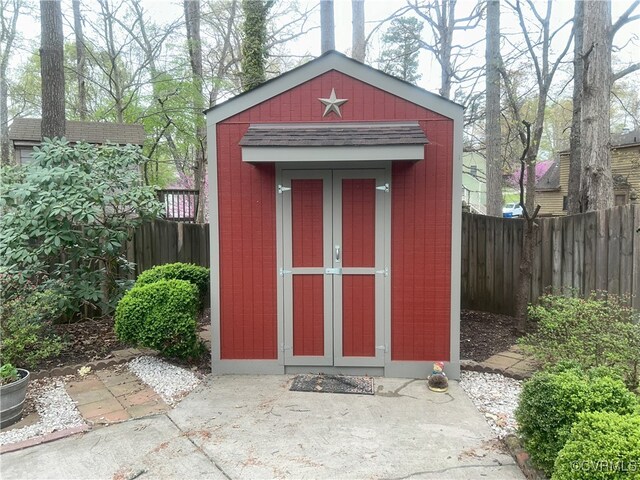 2611 Mistwood Forest Dr, Chester, VA 23831 - view of shed with a fenced backyard