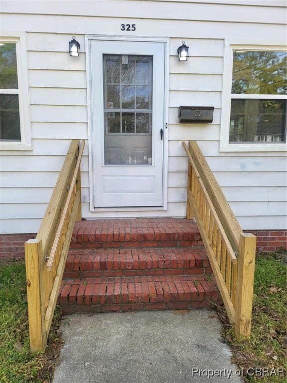 view of property entrance