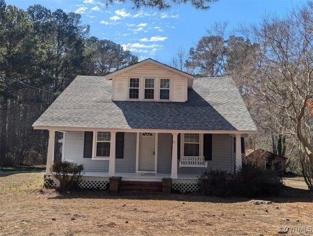6080 Buckley Hall Rd, Mathews, VA 23035 - bungalow with a porch and a shingled roof