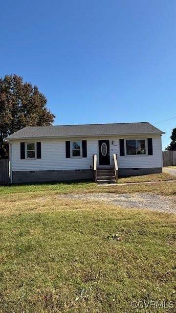 4409 Samara Dr, Henrico, VA 23231 - view of front of home featuring crawl space, entry steps, fence, and a front lawn
