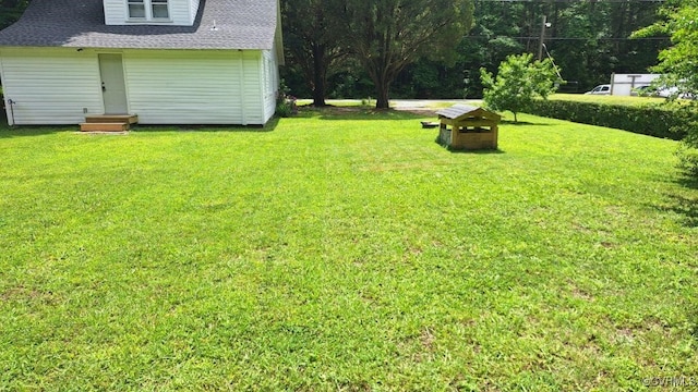 5667 Buckley Hall Rd, Cobbs Creek, VA 23056 - view of grassy yard featuring entry steps