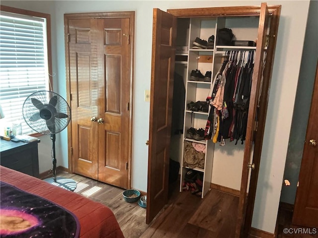 9522 Broad Meadows Rd, Glen Allen, VA 23060 - bedroom with wood finished floors, a closet, and baseboards