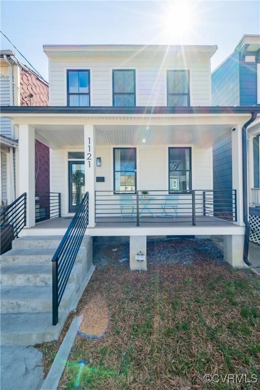 view of front of home featuring a porch