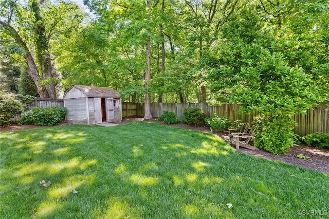 3 Welwyn Pl, Henrico, VA 23229 - view of yard with a shed and an outdoor structure