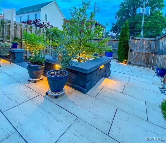 2611 Kensington Ave, Richmond, VA 23220 - view of patio with fence