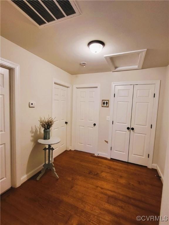 640 Coniston Manor Dr, Gordonsville, VA 22942 - foyer entrance with dark wood-type flooring, visible vents, and baseboards