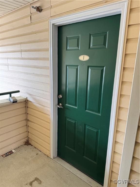 view of entrance to property