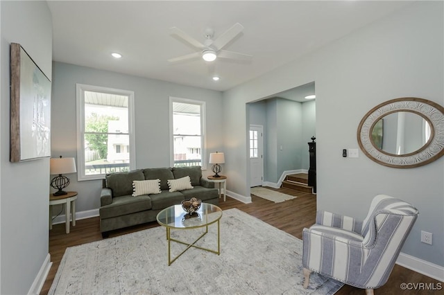 living room with recessed lighting, wood finished floors, baseboards, and ceiling fan
