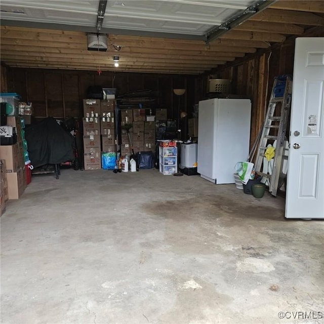 904 Wilcox St, Petersburg, VA 23803 - garage with a garage door opener
