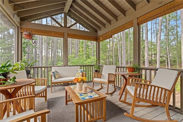 5530 Tyshire Pkwy, Providence Forge, VA 23140 - sunroom featuring outdoor lounge area and vaulted ceiling